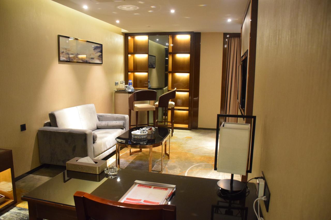 Ramada Foshan Hotel Esterno foto